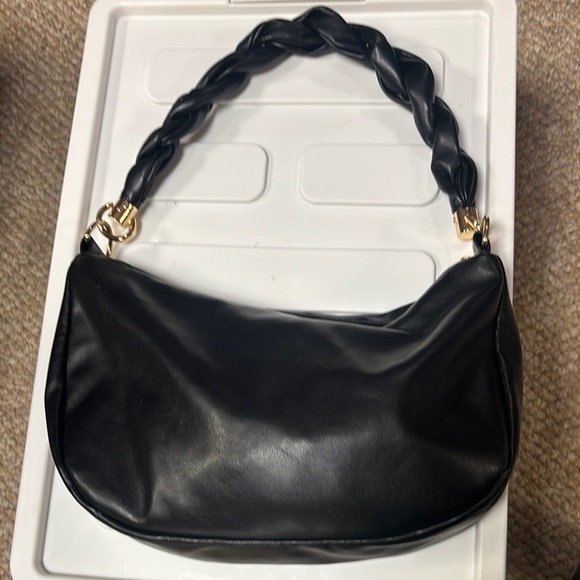 Elegant Black Crescent Shoulder Bag with Braided Handle - Picture 3 of 9